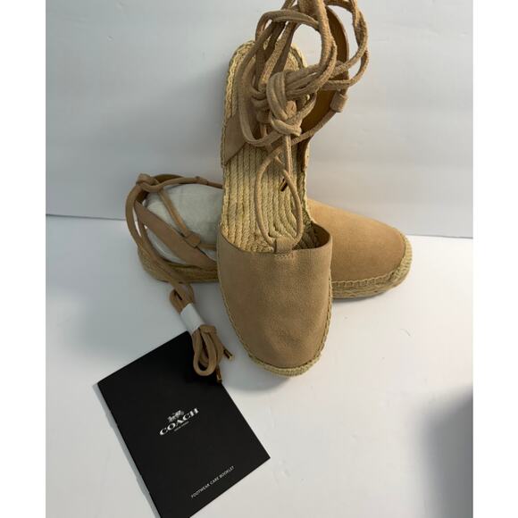 Coach Rita Genuine Suede New in Box Size 6.5 - Picture 2 of 5